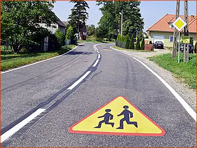 namalowany znak A-17 ten znak jest tak samo ważny jak znak pionowy