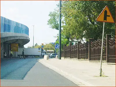 znak A-6b taki znak na ulicach miast występuje wyjątkowo
