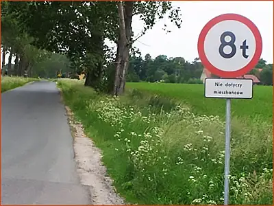 znak B-18 droga jest kiepska, to wprowadzono ograniczenie tonażu z wyjątkiem pojazdów mieszkańców