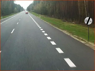 znak B-28 odwołanie zakazu wyprzedzania dla ciężarówek