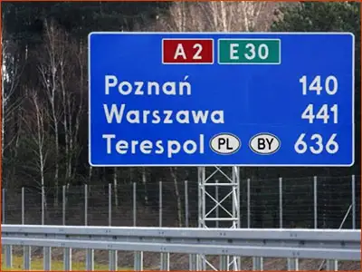 tablica E-14a tablica szlaku drogowego na autostradzie