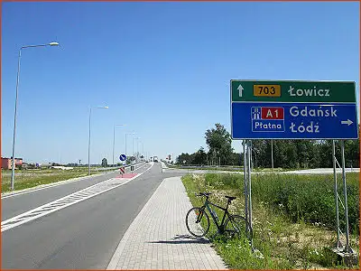 drogowskaz przed autostradą