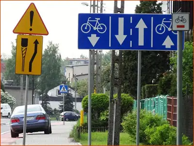 znak F-19 i R-1 pasy ruchu dla rowerzystów