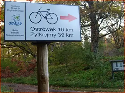 R-3 R-3 tablica wskazująca odległość do głównych miejscowości położonych przy szlaku rowerowym