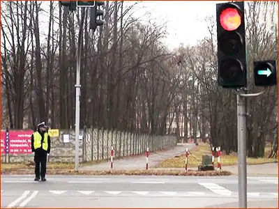 sygnalizator S-2 i S-3d czy wolno skręcić w prawo bez zatrzymania się przed sygnalizatorem?