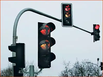 sygnalizator S-3f w tej chwili nie wolno wjechać za sygnalizator