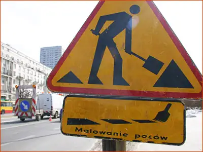 roboty drogowe - malowanie pasów
